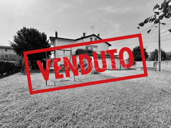 casa indipendente in vendita a Mossa