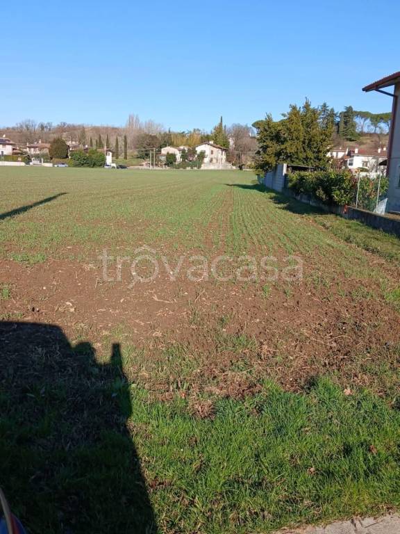 terreno in vendita a Mossa