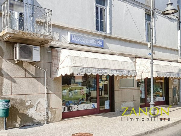 locale commerciale in vendita a Romans d'Isonzo