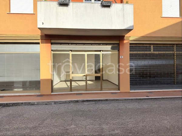 ufficio in vendita a Romans d'Isonzo