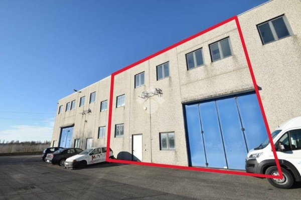 locale commerciale in vendita a Romans d'Isonzo