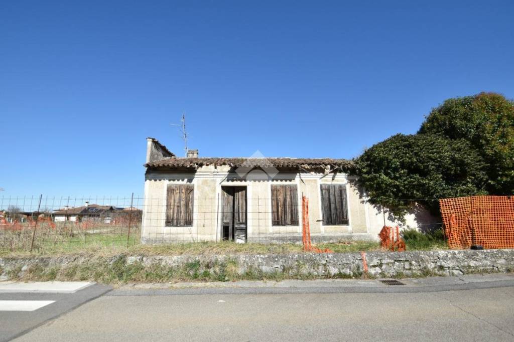 casa indipendente in vendita a Romans d'Isonzo