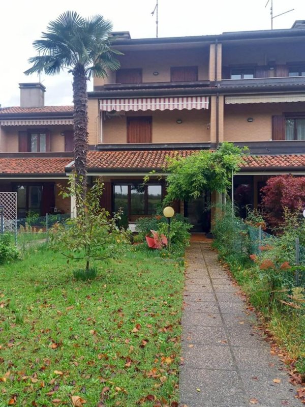 casa indipendente in vendita a Romans d'Isonzo