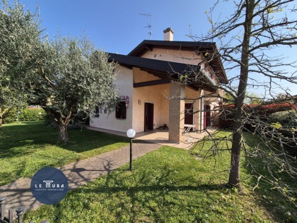 casa semindipendente in vendita a Romans d'Isonzo