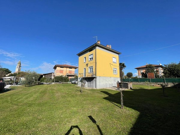 casa indipendente in vendita a Romans d'Isonzo in zona Versa