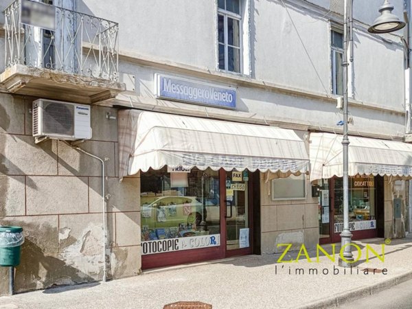 locale commerciale in vendita a Romans d'Isonzo