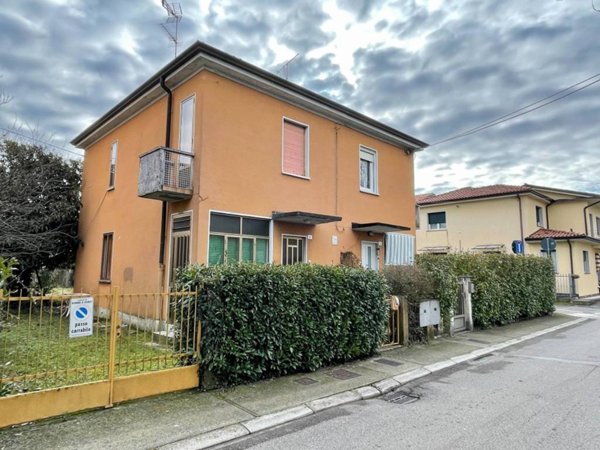 casa indipendente in vendita a Romans d'Isonzo