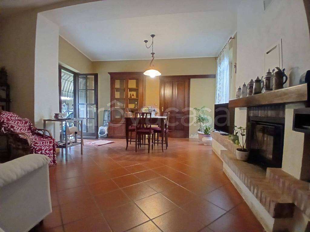 casa indipendente in vendita a Romans d'Isonzo in zona Versa