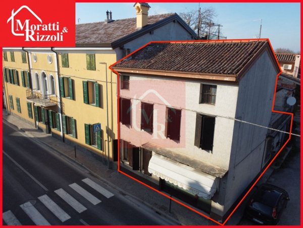 casa indipendente in vendita a Romans d'Isonzo in zona Versa