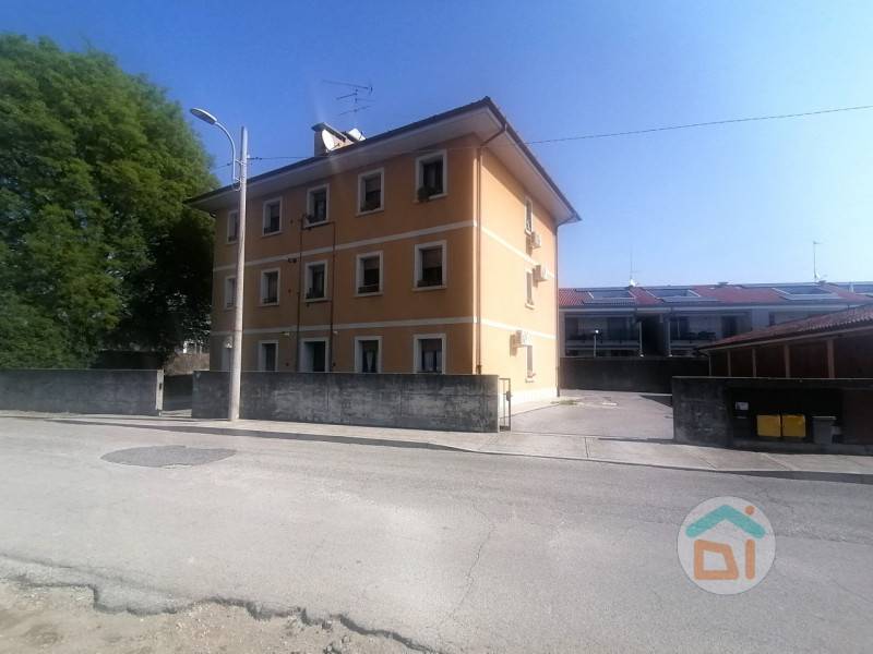 appartamento in vendita a Ronchi dei Legionari in zona Vermegliano