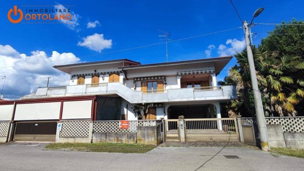 casa indipendente in vendita a Ronchi dei Legionari