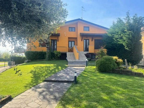 casa indipendente in vendita a Ronchi dei Legionari