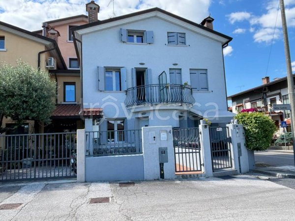 casa indipendente in vendita a Ronchi dei Legionari in zona Soleschiano