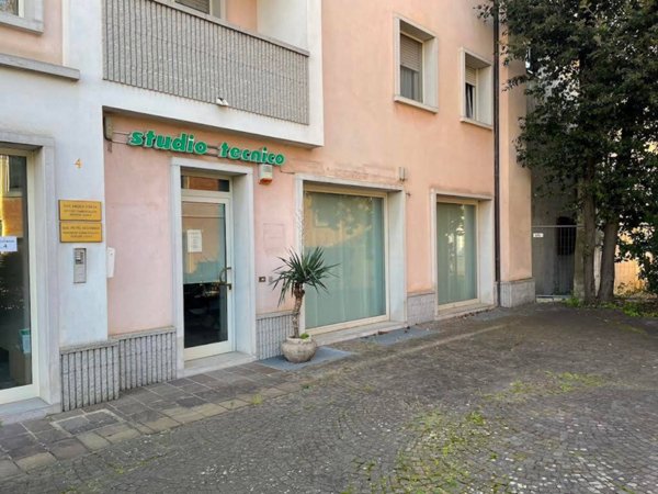 negozio in vendita a Ronchi dei Legionari