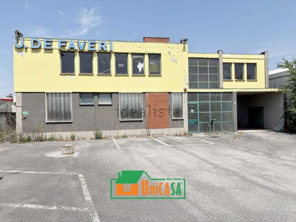 locale di sgombero in vendita a Ronchi dei Legionari