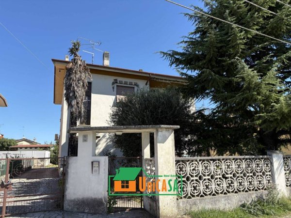 casa indipendente in vendita a Ronchi dei Legionari