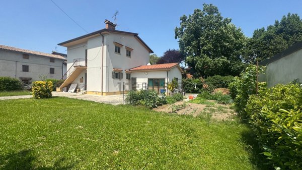 casa indipendente in vendita a Ronchi dei Legionari