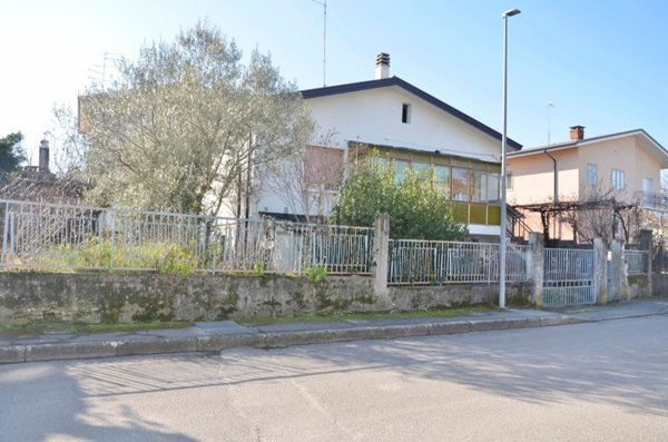 casa indipendente in vendita a Ronchi dei Legionari