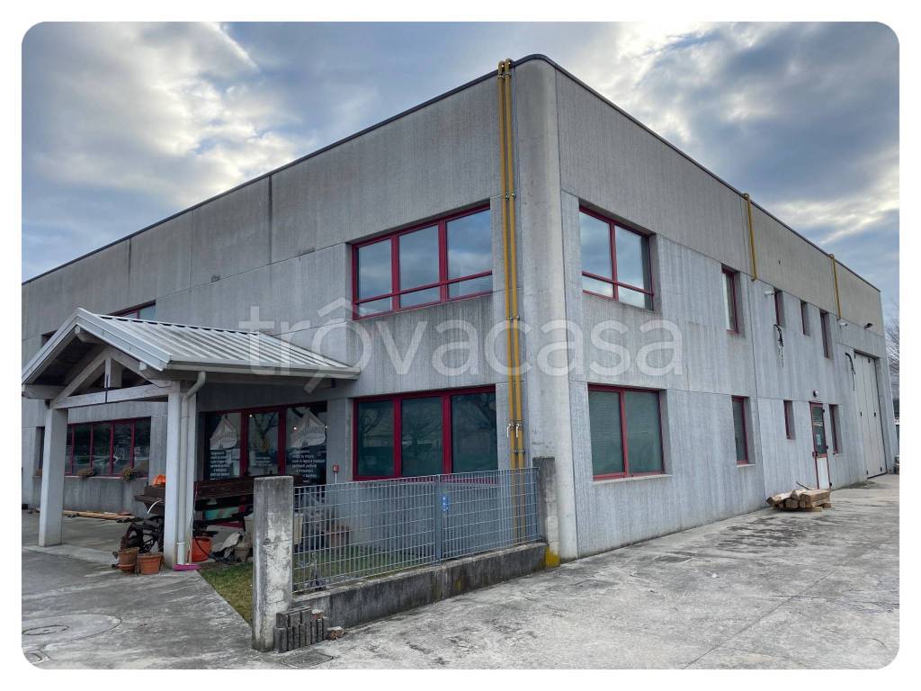 locale commerciale in vendita a Ronchi dei Legionari