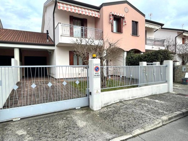 casa indipendente in vendita a Ronchi dei Legionari