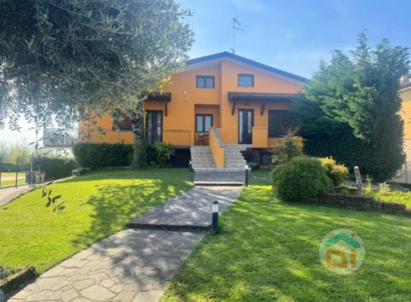 casa indipendente in vendita a Ronchi dei Legionari