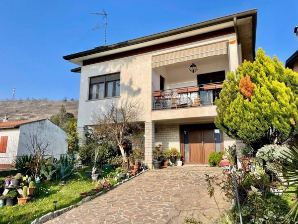 casa indipendente in vendita a Ronchi dei Legionari in zona Vermegliano