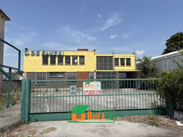 locale commerciale in vendita a Ronchi dei Legionari