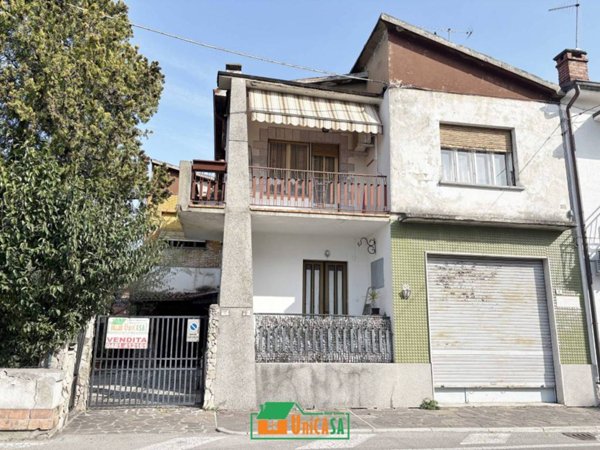 casa indipendente in vendita a Ronchi dei Legionari
