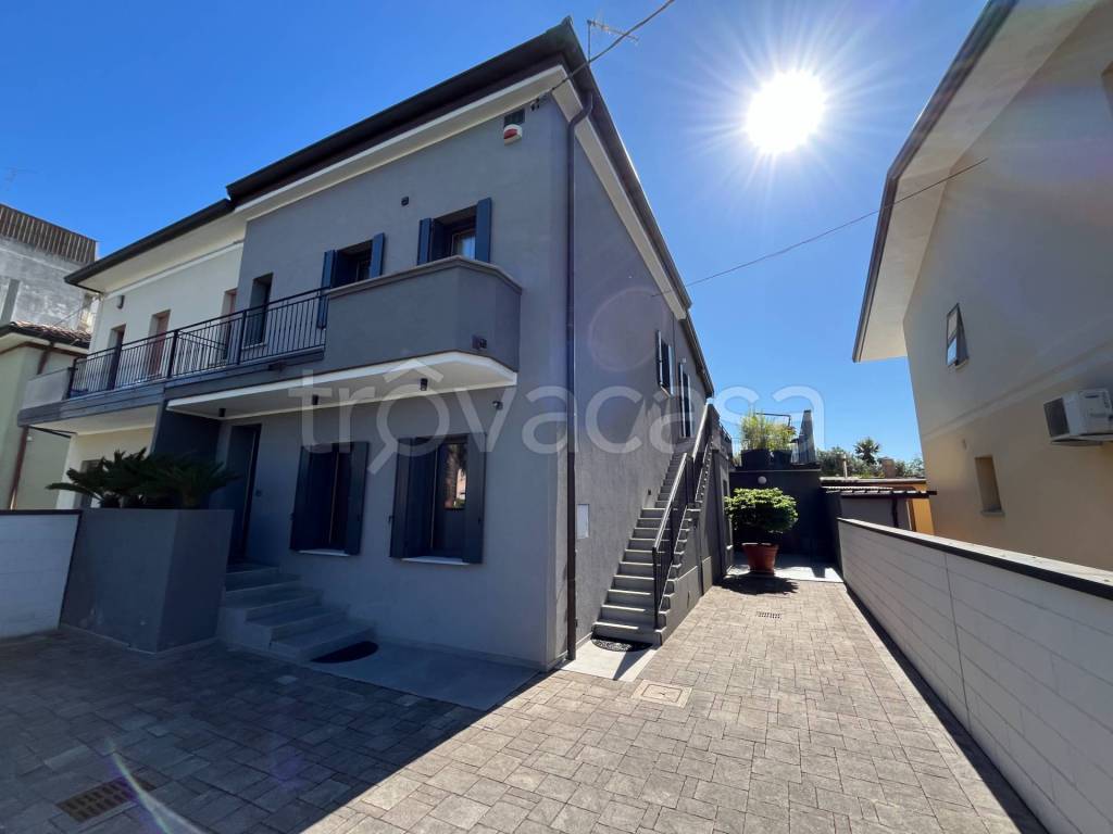 casa indipendente in vendita a Ronchi dei Legionari