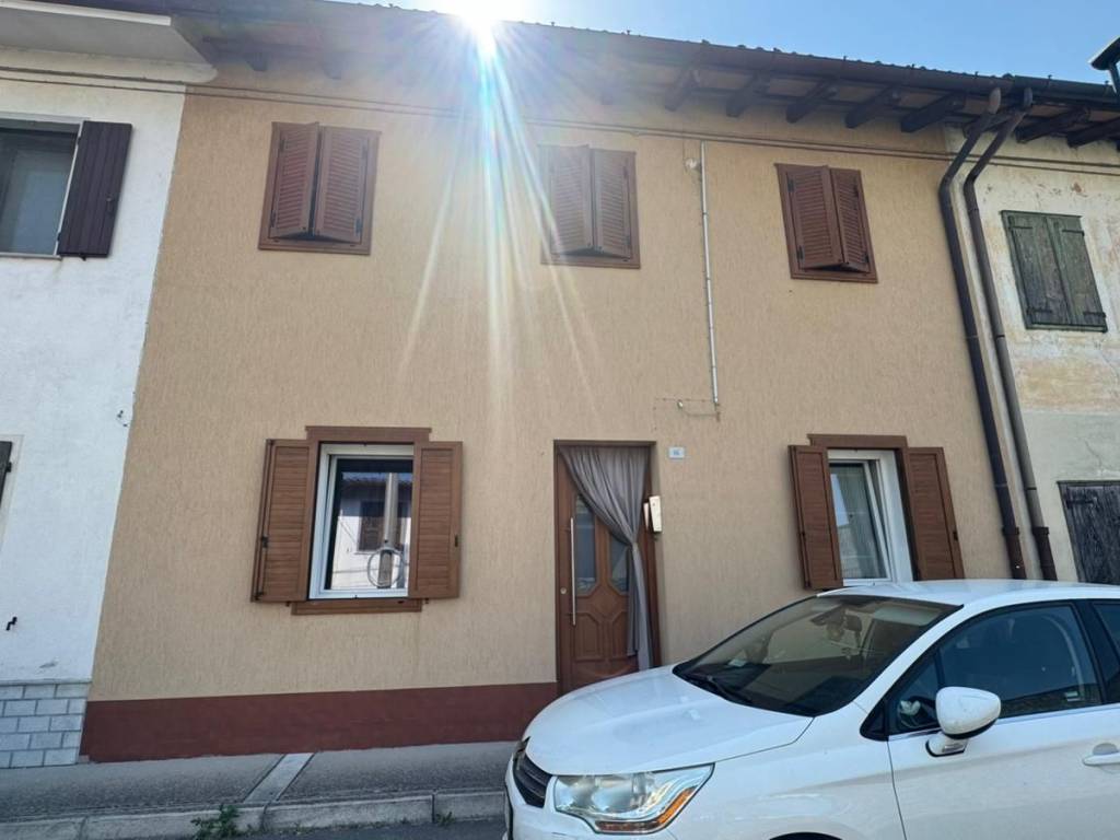 casa indipendente in vendita a Ronchi dei Legionari in zona Vermegliano