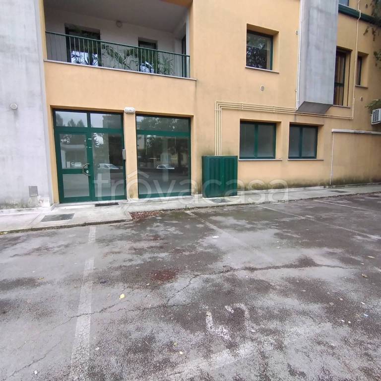 negozio in vendita a Ronchi dei Legionari