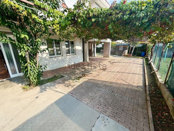 casa indipendente in vendita a Ronchi dei Legionari
