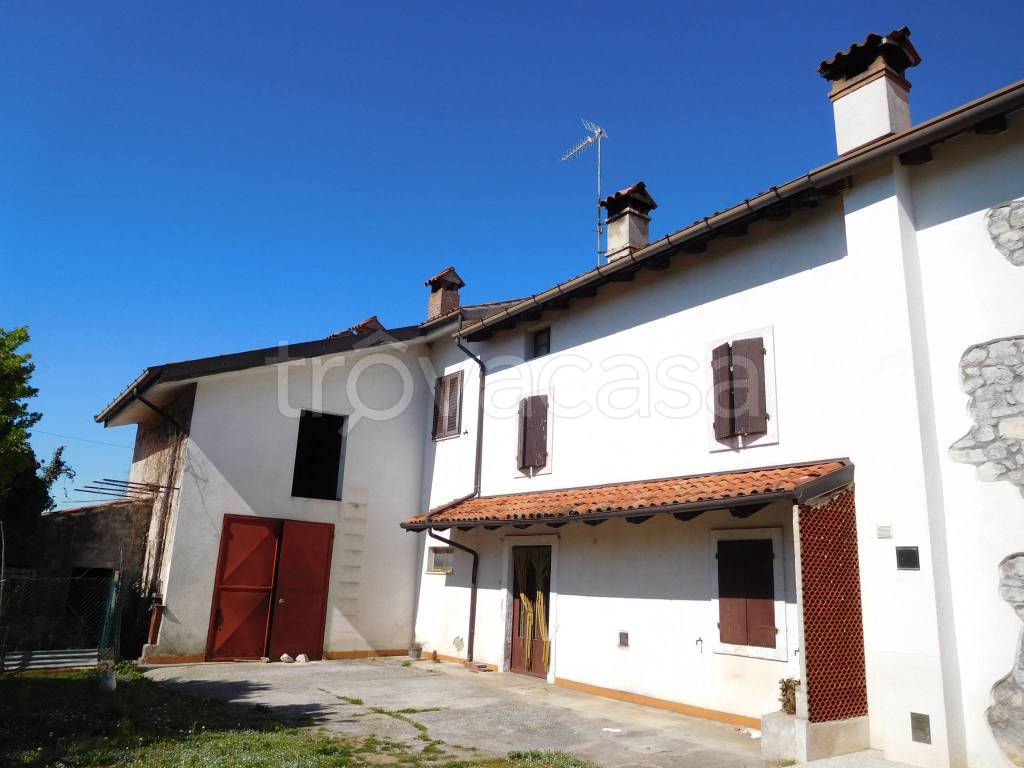 casa indipendente in vendita a Sagrado in zona San Martino del Carso