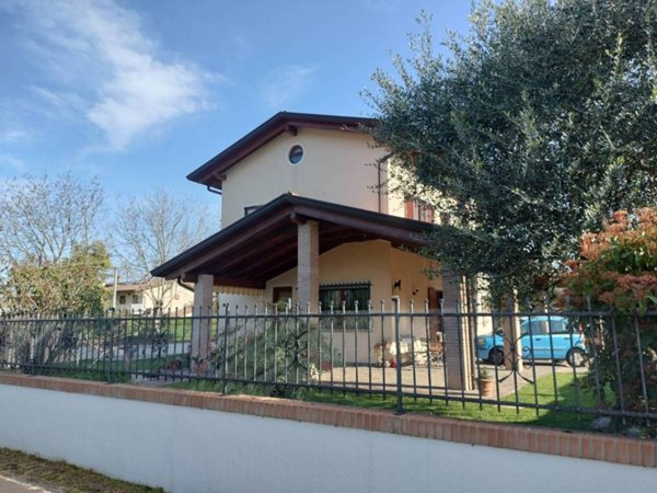 casa indipendente in vendita a Sagrado