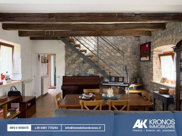 casa indipendente in vendita a Sagrado in zona San Martino del Carso