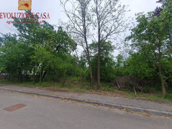 terreno edificabile in vendita a Sagrado in zona San Martino del Carso