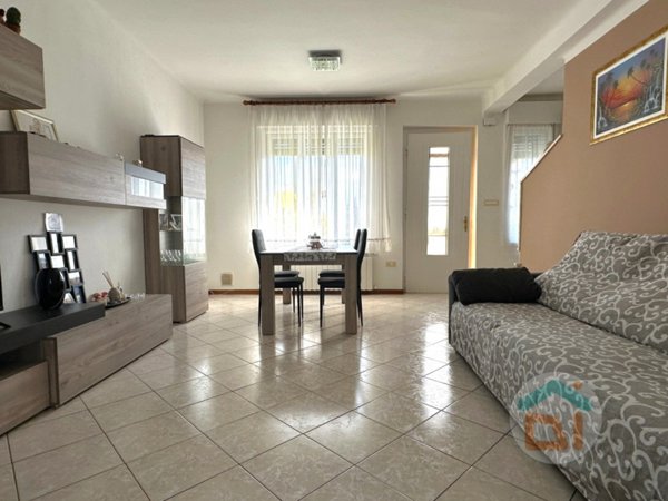 casa indipendente in vendita a Sagrado