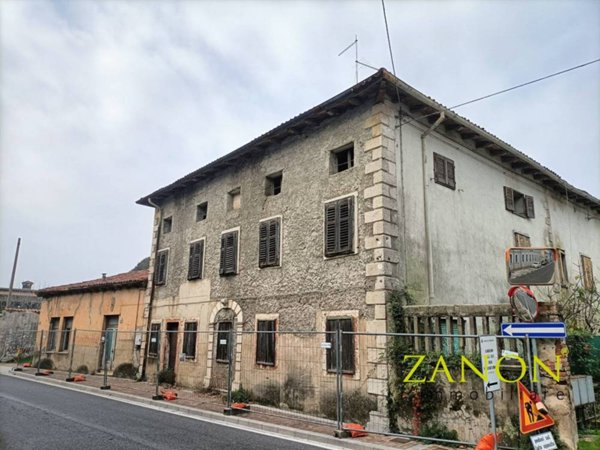 casa indipendente in vendita a Sagrado