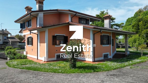 casa indipendente in vendita a Sagrado