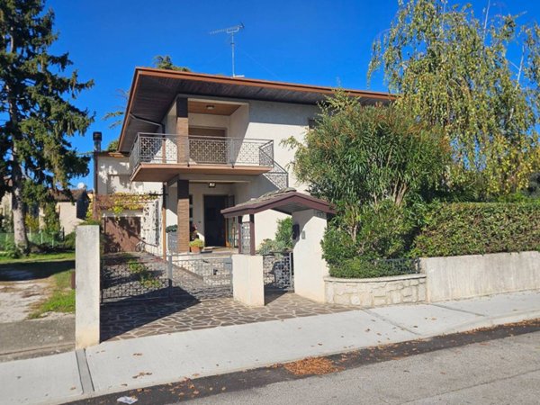 casa indipendente in vendita a San Canzian d'Isonzo in zona Pieris