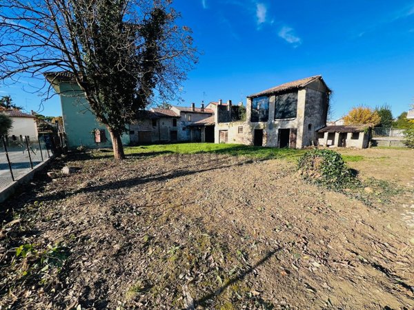 casa indipendente in vendita a San Canzian d'Isonzo in zona Pieris