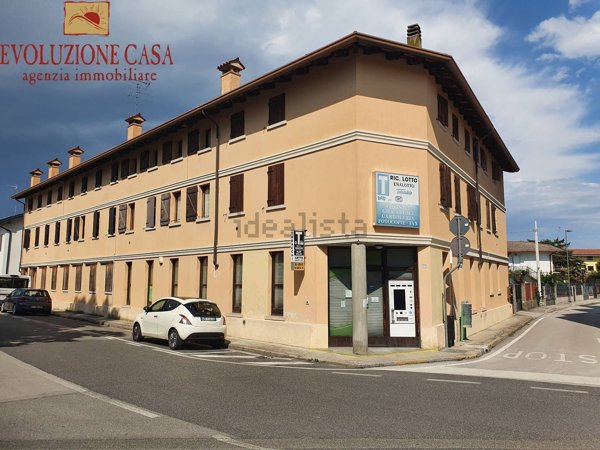 locale commerciale in vendita a San Canzian d'Isonzo