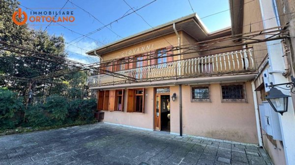 negozio in vendita a San Canzian d'Isonzo in zona Pieris
