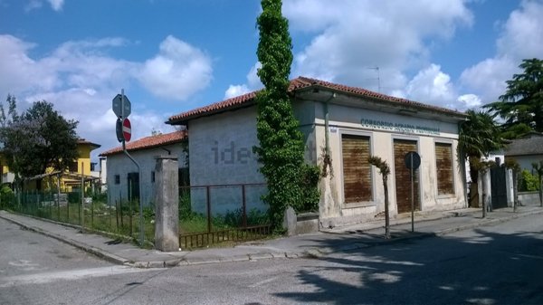 casale in vendita a San Canzian d'Isonzo in zona Pieris
