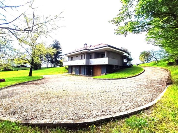 casa indipendente in vendita a San Floriano del Collio