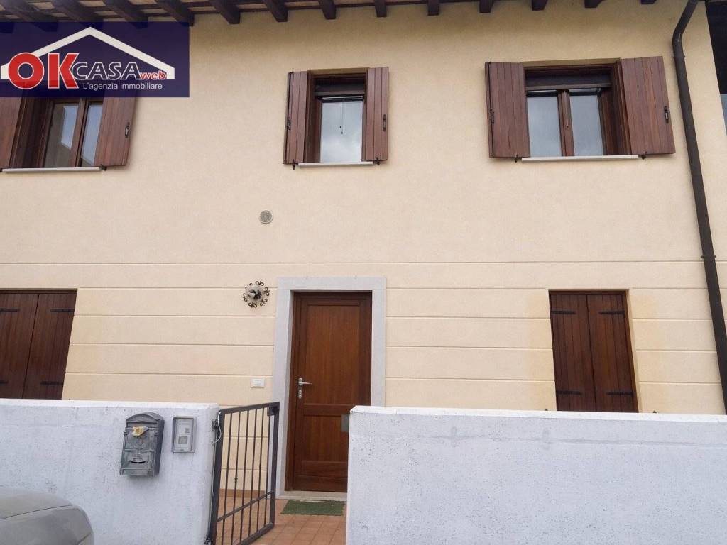 casa indipendente in vendita a San Lorenzo Isontino
