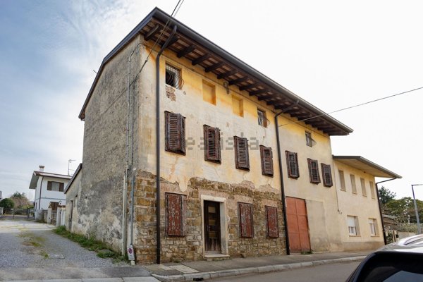 casa indipendente in vendita a San Lorenzo Isontino