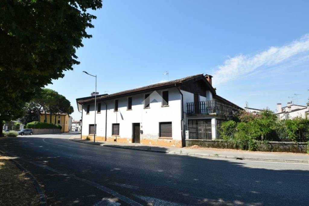 casa indipendente in vendita a San Lorenzo Isontino
