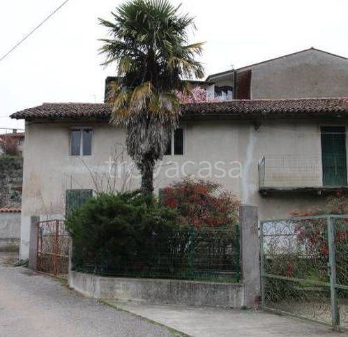 casa indipendente in vendita a Savogna d'Isonzo in zona Rupa