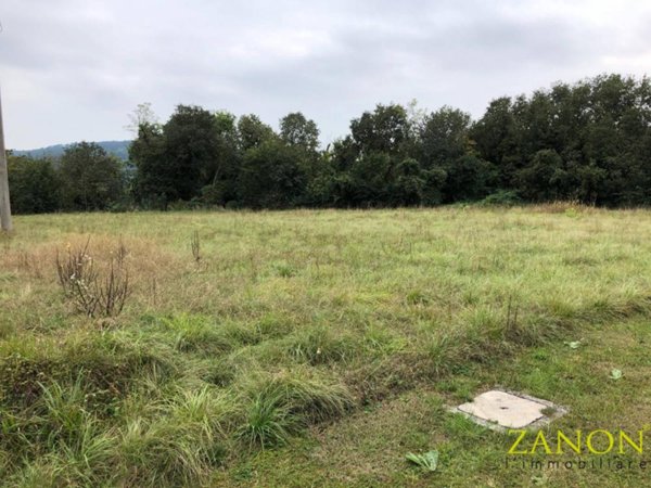 terreno edificabile in vendita a Savogna d'Isonzo in zona Peci